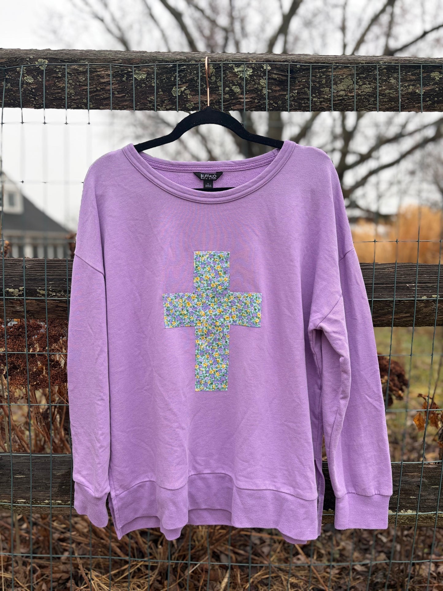 L Upcycled AppliquƩ Crewneck