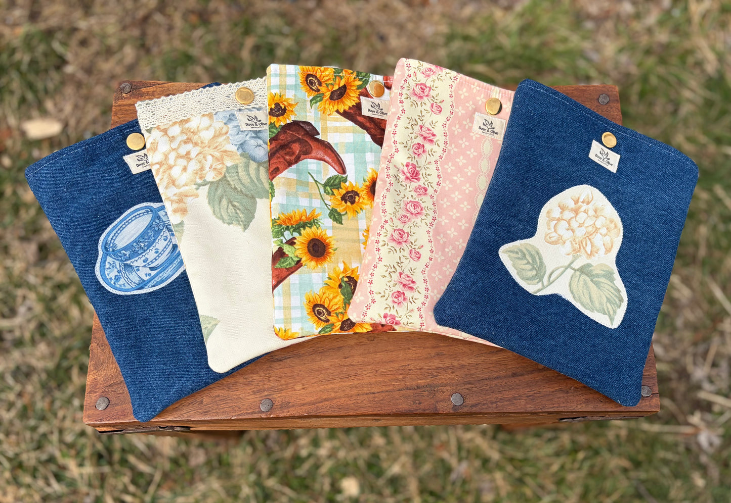 Gold Snap E-Reader Sleeve