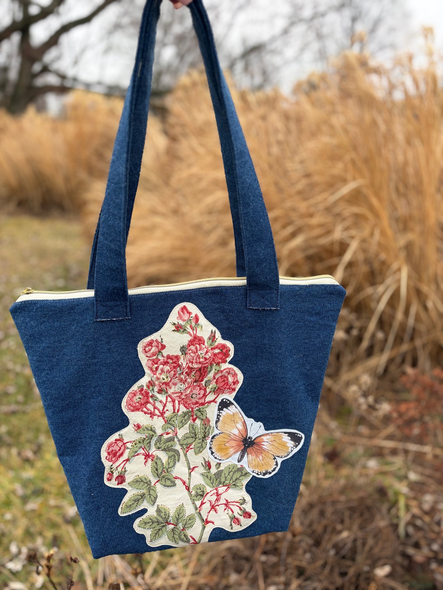 Jean Appliqué Zipper Tote